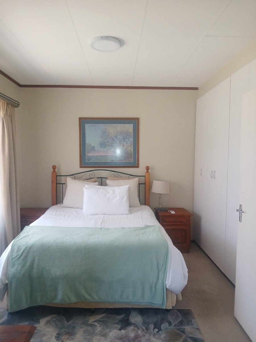 3 Bedroom Property for Sale in Roylglen Gardens Northern Cape